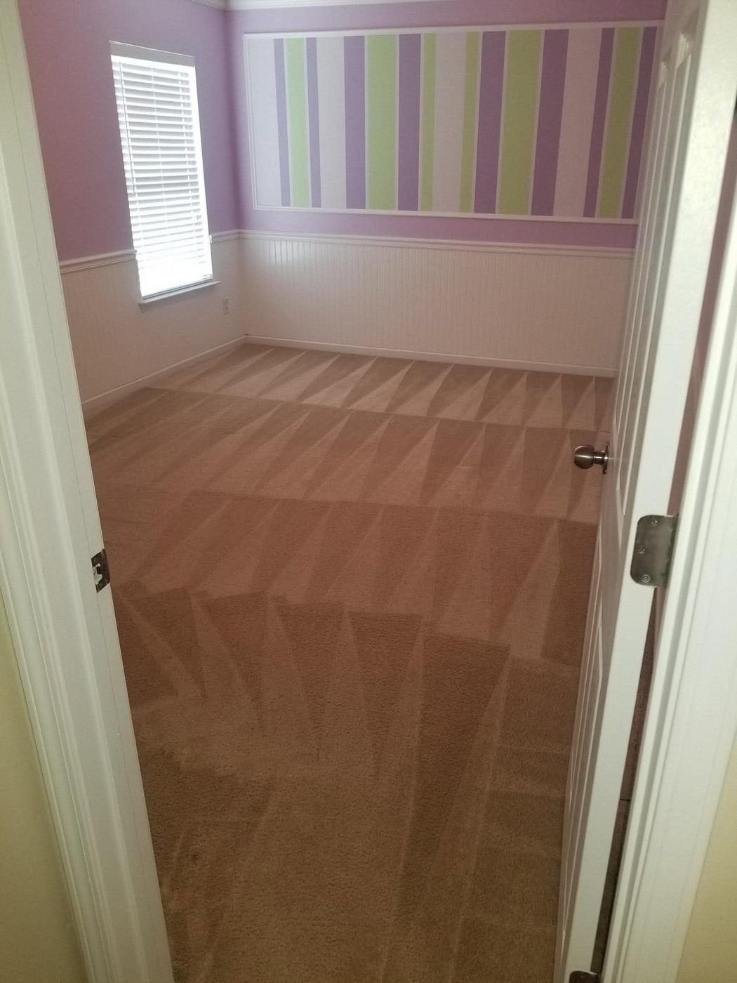 Kids' bedroom carpet deep cleaned in Walnut Creek